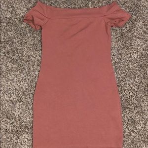 Off shoulder bodycon dress